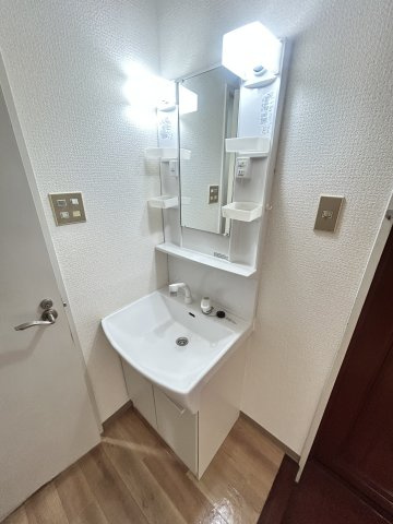 ハイツ南苑荘Ⅲの洗面所