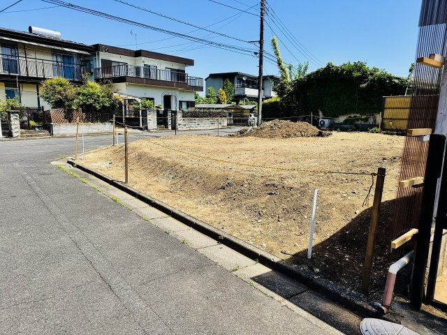 八王子市　西寺方町　新築一戸建て　０１期の駐車場|～建物北側・南側に、計2台駐車可能カースペース付き～