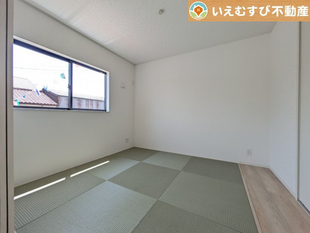 Cradle garden　吉見町東野第20の和室|すぐ横になれる和室は、みんながほっと一息つける空間
ちょっとした休憩や来客時、お子様のお世話にも大活躍しそうですね♪