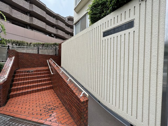 サンヴェール高槻のエントランス