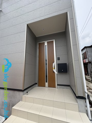 高座郡寒川町一之宮　新築戸建　全１棟の玄関|玄関ポーチの様子