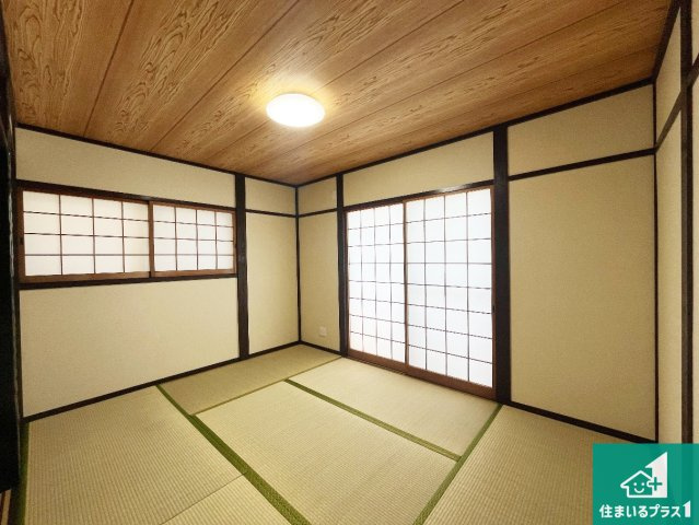 神戸市垂水区美山台　中古一戸建ての和室|一室あると便利な和室は客間としてだけでなく、小さなお子様のプレイルームや食後のくつろぎスペースとしてもご利用いただけます。収納もついていますので大活躍間違いなし！