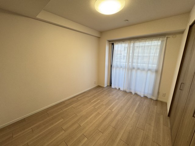 ロイヤルステージ浅草　5Fの洋室