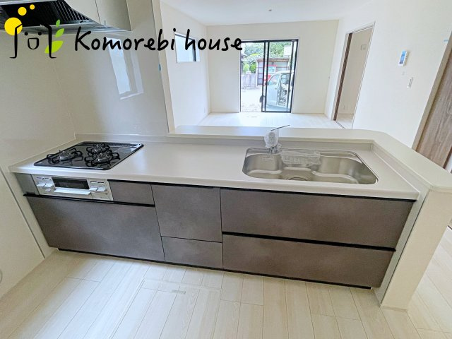 白岡市篠津　第３　新築一戸建て　リーブルガーデン　01のキッチン|キッチンでお料理をお楽しみください