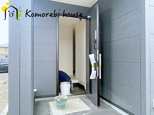 白岡市篠津　第３　新築一戸建て　リーブルガーデン　01の玄関|シンプルで使いやすい玄関です