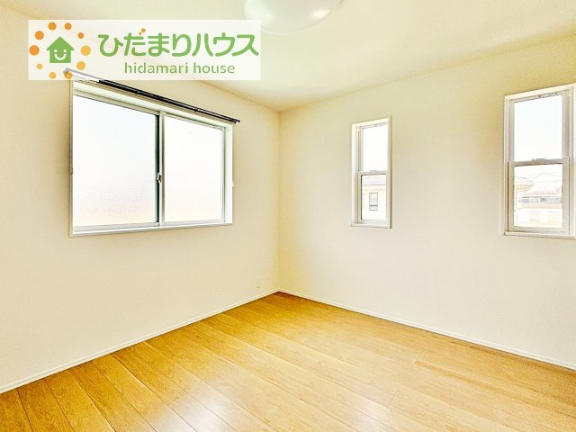 【洋室】 | 筑西市市野辺　中古戸建 | 机にベットを置けば子供部屋の完成です！