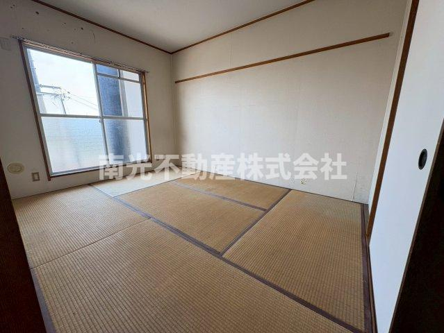 ハイツタカハシの和室