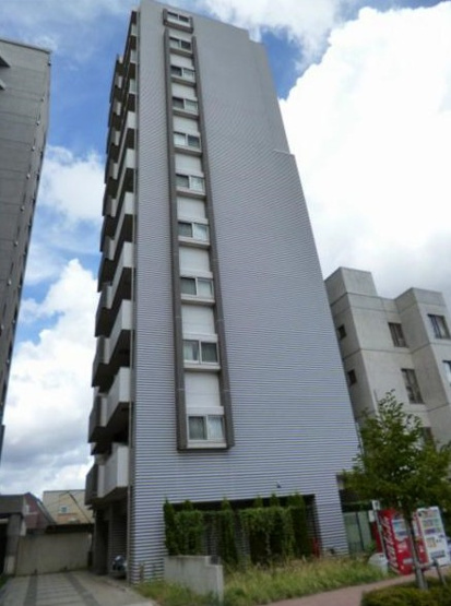 【外観】 | ラグジュアリーアパートメント中野坂上 | 鉄筋コンクリート造のがっちりとした建物。