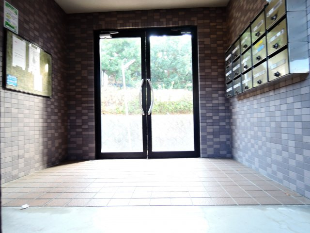 アトレーユ日吉台のロビー