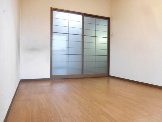 アトレーユ日吉台の洋室
