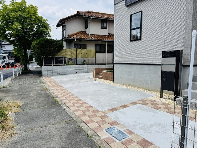 八王子市　北野台　新築一戸建て　２期の駐車場|～2台駐車可能カースペース～