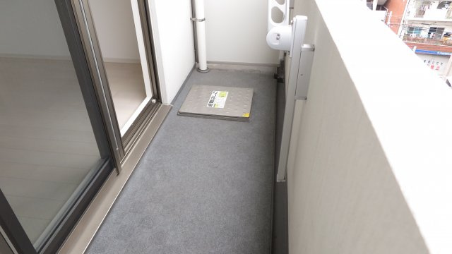 クレビオス難波EASTのバルコニー