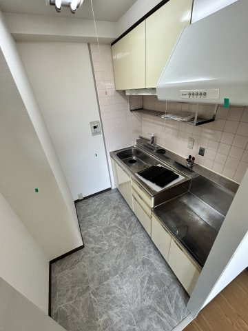 ラフィーネ住之江のキッチン