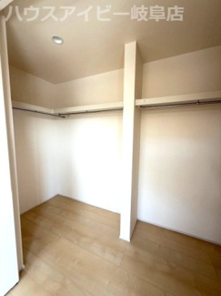 【収納】 | 各務原市川島松倉町新築建売全3棟！お車並列3台可能！長期優良認定住宅！耐震等級3！ | 各務原市川島松倉町新築建売全3棟！お車並列3台可能！長期優良認定住宅！耐震等級3！