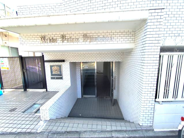 日興パレス新小岩のエントランス