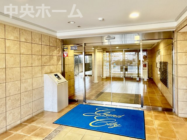 グランシティ新小岩2の防犯設備|【オートロック】オートロックシステムでセキュリティ充実。当たり前ですが、安全で安心して暮らすのって大事ですよね。お探しのご条件でオートロック付きの物件を探す方も多いですがやはりセキュリティは大事です。