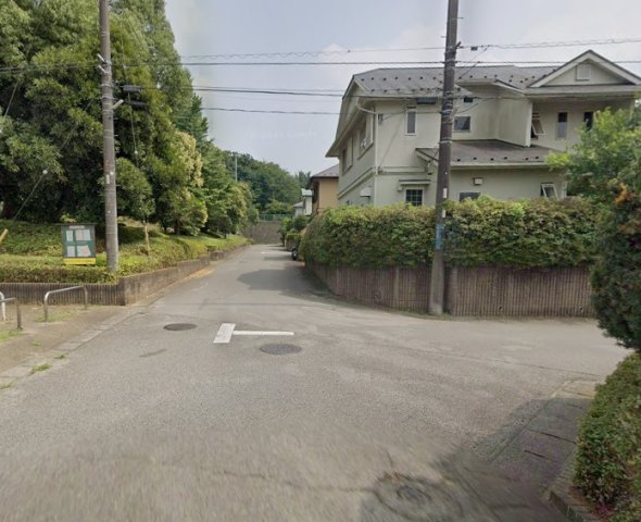 【前面道路含む現地写真】 | 八千代市大学町２丁目　中古戸建て | 前面道路写真