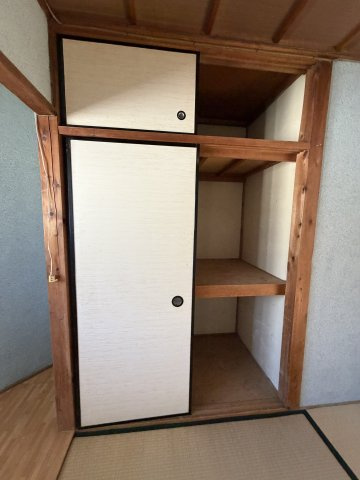 出雲町アパートの収納