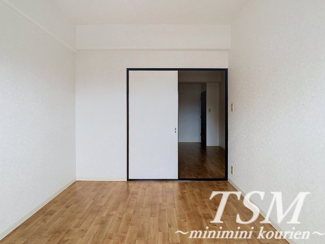 マンション新屋の洋室