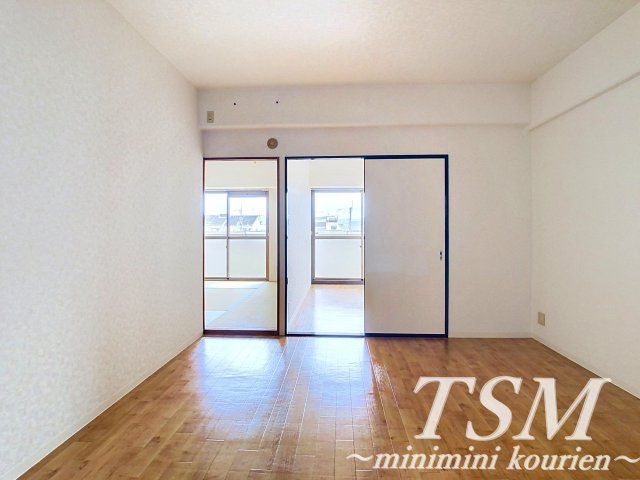 マンション新屋の居間・リビング