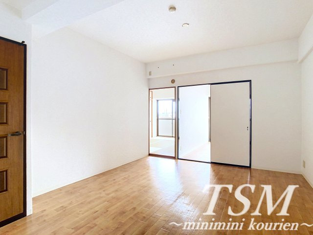 マンション新屋の居間・リビング