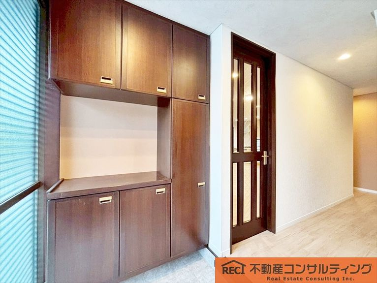神戸市東灘区渦森台三丁目　中古戸建の玄関