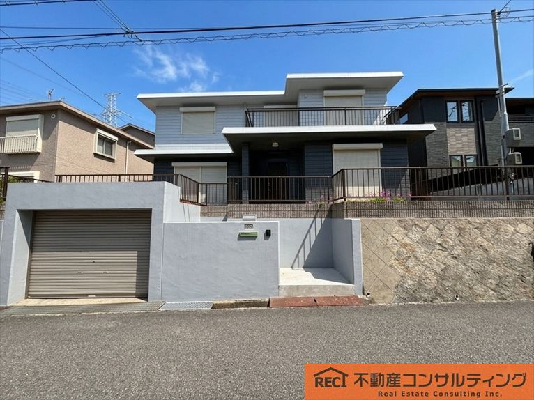 神戸市東灘区渦森台三丁目　中古戸建の前面道路含む現地写真
