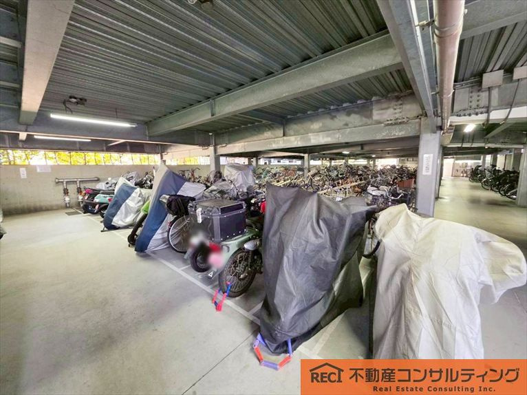 クレアフォート西宮・酒蔵通りの駐車場