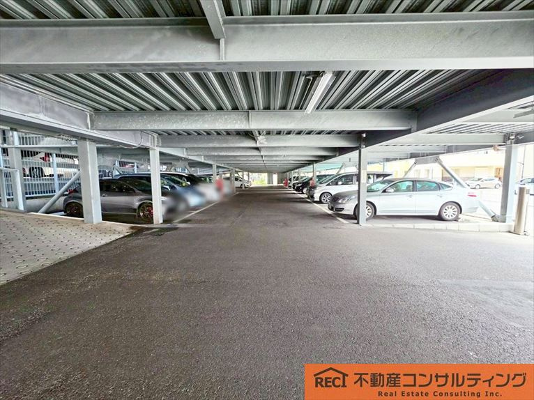 クレアフォート西宮・酒蔵通りの駐車場