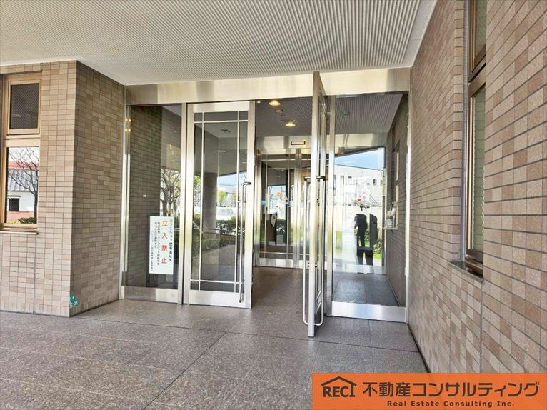 クレアフォート西宮・酒蔵通りのエントランス