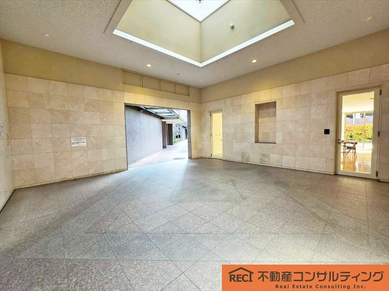 クレアフォート西宮・酒蔵通りのエントランス