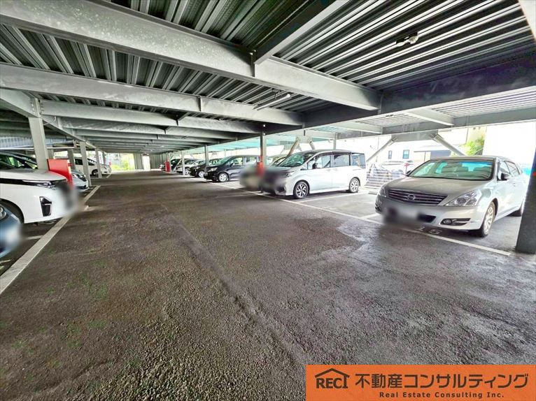 クレアフォート西宮・酒蔵通りの駐車場