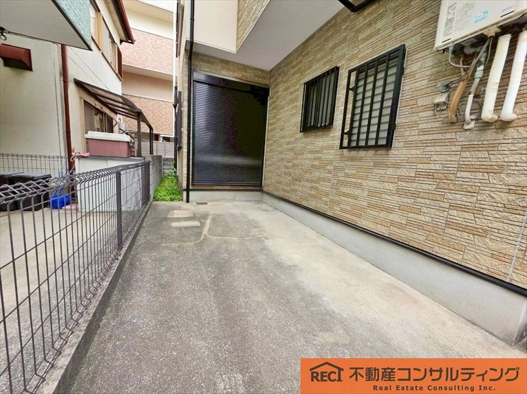 西宮市笠屋町　中古戸建のエントランス