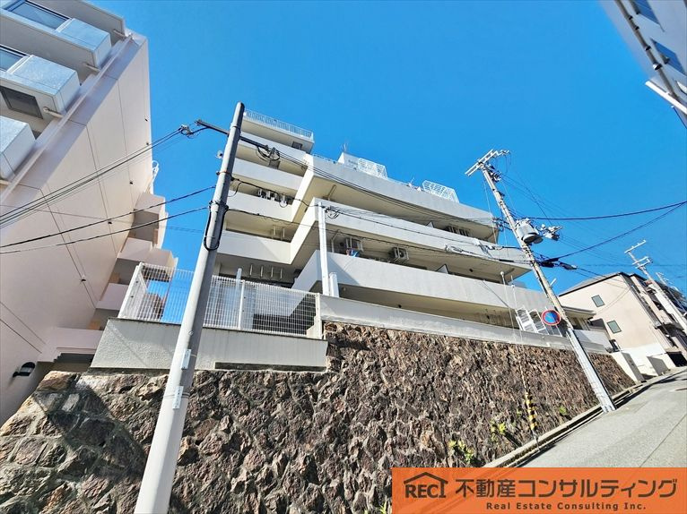 セントラルハイツ灘パートⅤの外観|3沿線が徒歩圏内で通勤通学至便！