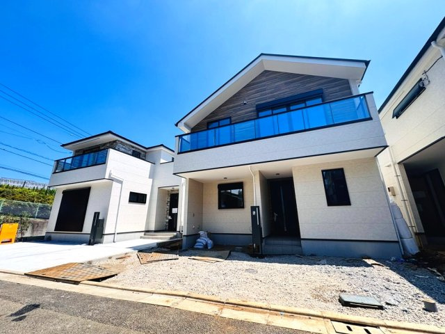 【外観】 | 板橋区成増4丁目　新築一戸建住宅　全3棟（成増店） | WIC・備蓄倉庫・パントリー・グルニエ・床下収納付きで収納場所に困りません♪