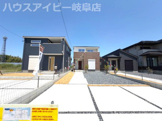 【駐車場】 | 各務原市川島松倉町新築建売全3棟！お車並列3台可能！長期優良認定住宅！耐震等級3！ | 各務原市川島松倉町新築建売全3棟！お車並列3台可能！長期優良認定住宅！耐震等級3！