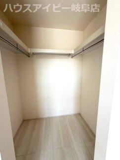 【収納】 | 各務原市川島松倉町新築建売全3棟！お車並列3台可能！長期優良認定住宅！耐震等級3！ | 各務原市川島松倉町新築建売全3棟！お車並列3台可能！長期優良認定住宅！耐震等級3！