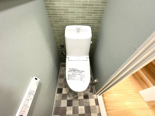 港区龍宮町　売戸建のトイレ|トイレも新品で清潔感があります！
