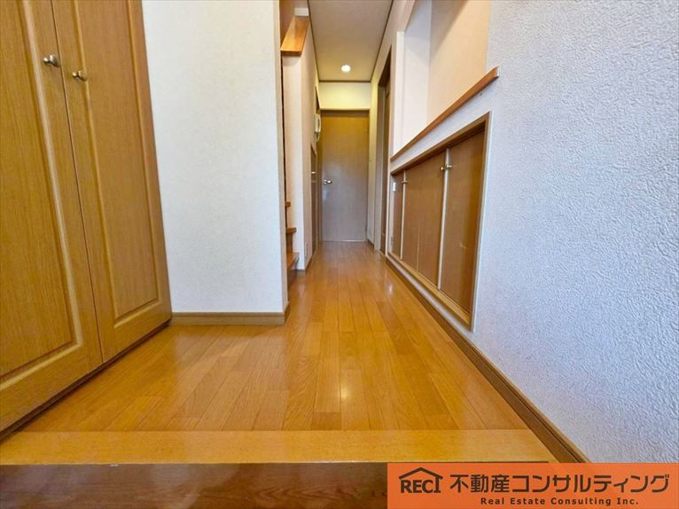 神戸市灘区篠原南町4丁目　中古戸建の玄関