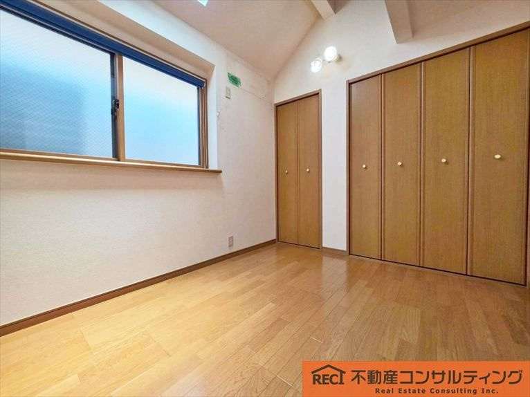 神戸市灘区篠原南町4丁目　中古戸建の洋室