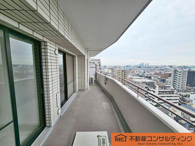 グラン・フェルティ本山のバルコニー