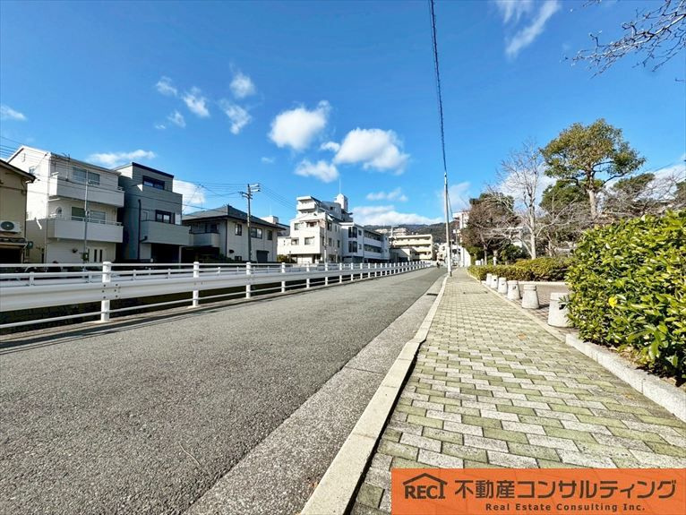 グラン・フェルティ本山の周辺