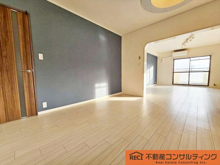 メゾンドール苦楽園の洋室