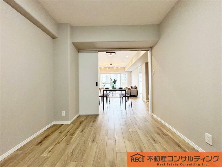 ネオコーポ武庫川の洋室