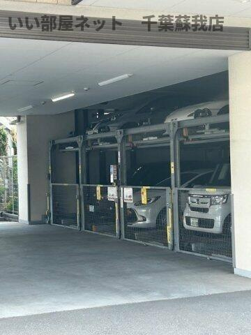 プレミスト本千葉ステーションフロントの駐車場