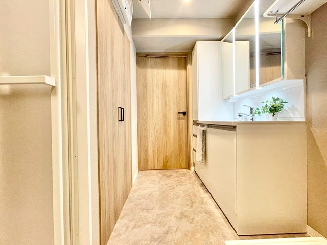 【脱衣所】 | 吹田ロイヤルマンション | エイブルにて取扱い可能な住宅ローンは、全部で10種類以上！お客様にピッタリの住宅ローンを当社のFPよりご案内させて頂きます。住宅ローンのご相談だけでも、お気軽にご相談下さいませ。
