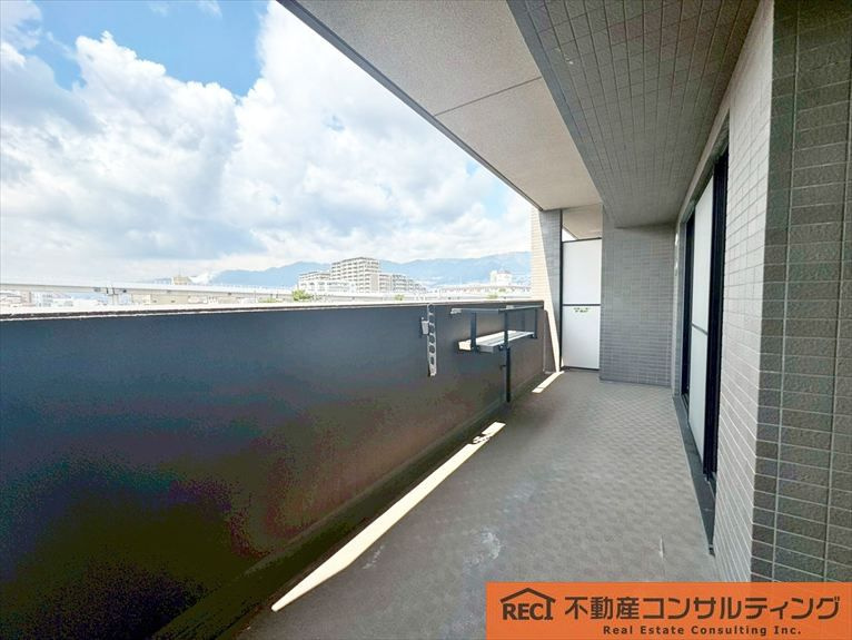 コスモシティ住吉川公園A棟のバルコニー