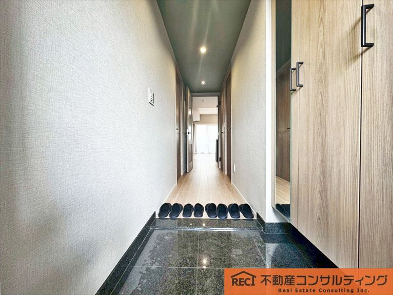 コスモシティ住吉川公園A棟の玄関