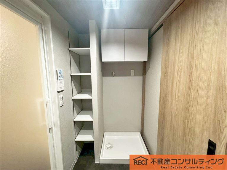 コスモシティ住吉川公園A棟の独立洗面台
