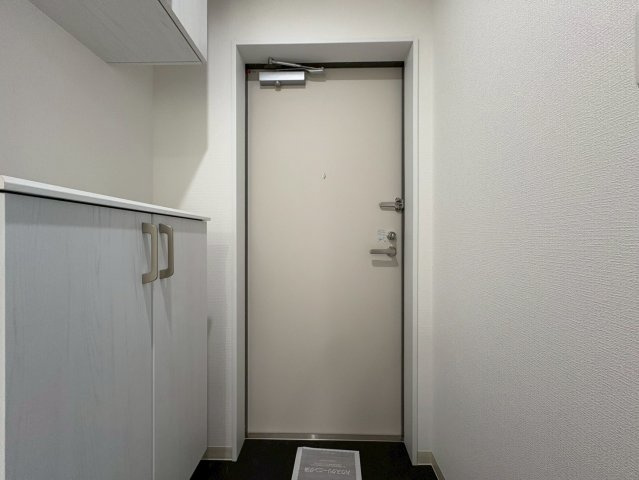 D porta refinardの玄関